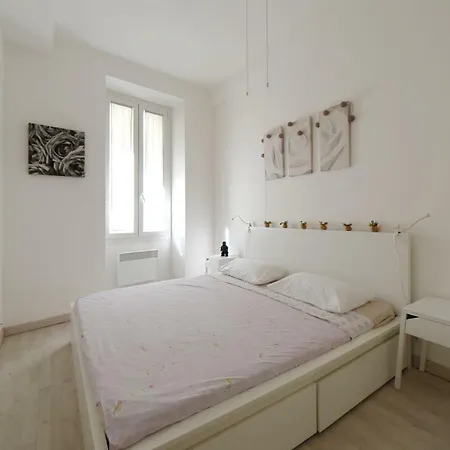Appartement 2 Pièces à Deux Pas De La Promenade Des Anglais *